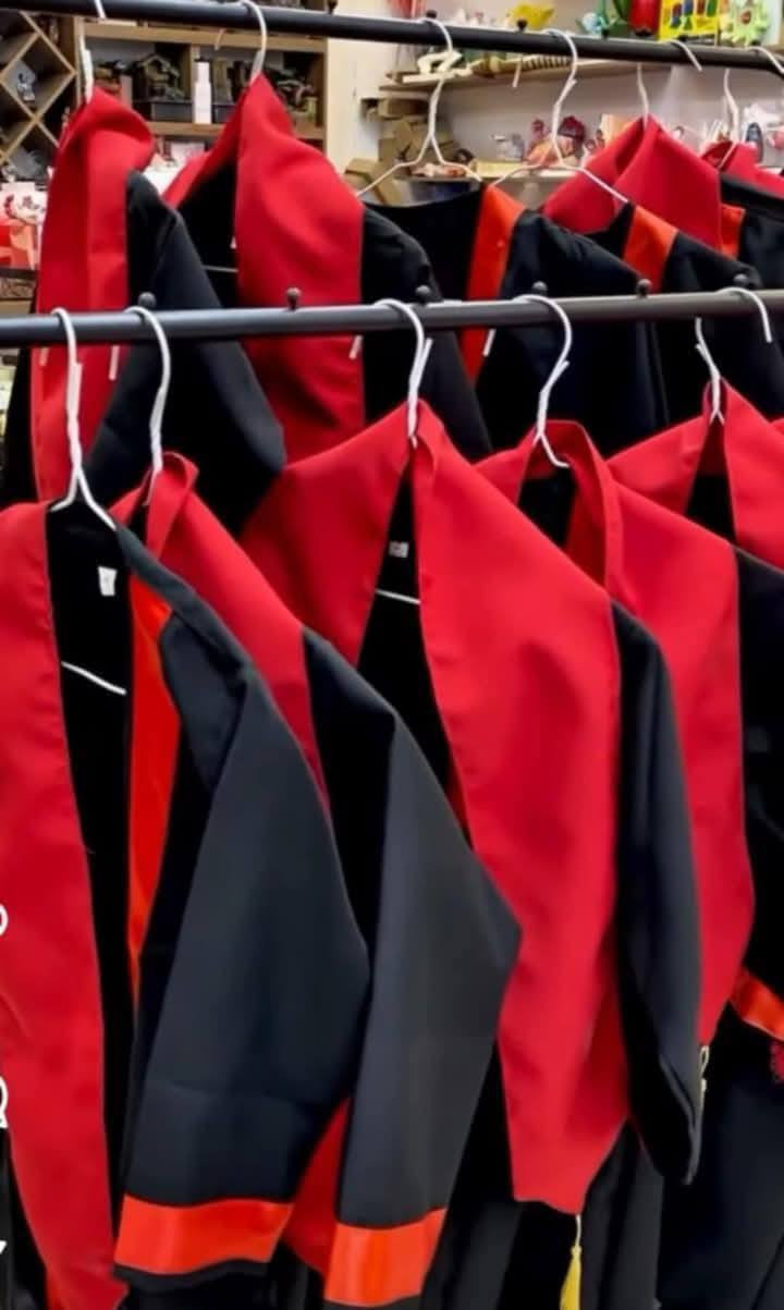 جديد 
  🎩🎩🎩🎩توفر زي تخرج كامل كافة المراحل 
    أسعار مختلفه والوان متوفر 

🌺🌺🌺🌺🌺لايوجد طباعه
 
  للحجز مراسله خاص


**إذا كنت صاحب هذا الإعلان وتريد حذفه لأي سبب، رجاءا أرسل رسالة إلى الدعم الفني**