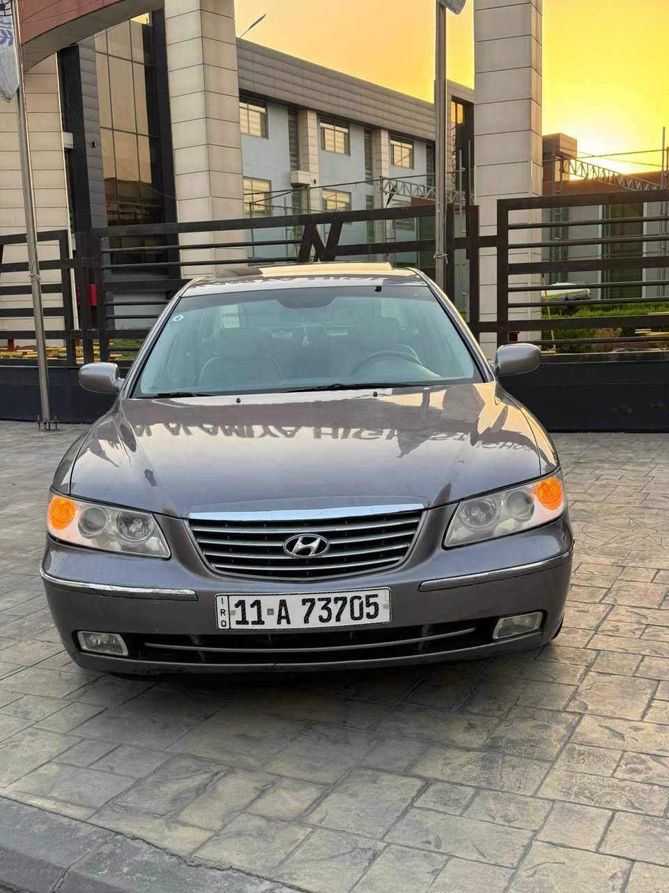 السلام عليكم هونداي ازيره 
الموديل: 2007 رقم بغداد دولي جديد 
وارد امريكي حادث خشم جاملغ الأمامي بيها قطعتين صبغ وقطعه كلير سياره جديده وبلاديه على ايدي  مال جناي دشبول ممفطر داخلها بل كارتون كشنات بلاديه 
تخم تاير اصلي صدر جديد
تبريد جديد 

محرك 6 سلندر 3300 مكفول
السيارة فول ١/١ 
المواصفات✅
-فتحه سقف 
-
-كاميرا وحساسات خلفية
-حساس ماسحات
-كشنات كهربائية جلد تدفئة وتبريد  
-لد امامي وخلفي
-تحكم كامل بالستيرن
_كروز سرعه + مثبت 
-نظام ترحيب 
-نظام صوتي infinty
-مري شفط مع الاشاير
-ويل حجم 17 
-مرايات قلاب ويه R
-الشاشه البلاديه 
نضام سماعات انفنتي 12 سماعه + مضخمات بلاديه
وباقي مواصفات 
صدر + تخم تاير جديد 
تبريد ثلج 
محرك كير مكفول 
جاهزه من كل النواحي
كولشي بيها شغال وبلادي
مكان بغداد 
سعرها 88 
غير متواجد علفيس ***********
