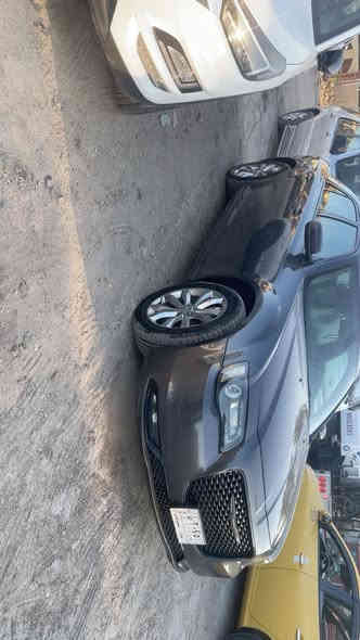 بسم الله ما شاء الله توكلنا على بركة الله.
______________________________________

🔷نوع السياره:كرايسلر 300 S. AWD 
🔷سنة الصنع : 2015 
🔷اللوحة : بغداد 
🔶السعر : 187
🔷الضرر : بدون حادث سرقه وراجعه غراضهه نفسهه بدون ايرباك بدون شاصي بدون لغد 
______________________________________
🔷المواصفات:
🔹حجم المحرك 6 سلندر 3.6L
🔹عداد المسافه 210mi 
🔹فتحة سقف بانوراما
🔹كراسي جلد S
🔹الكراسي الاماميه كهرباء
🔹تدفئة الكراسي الامامية
🔹وضعيات قيادة
🔹لايتات LED بالكامل
🔹شاشه تحكم بالايعازات
🔹تحكم ستيرن جهتين
🔹بصمة ابواب وتشغيل وتشغيل عن بعد
🔹مع باقي المواصفات الاعتيادية
المكان بغداد 
الرقم       ***********
