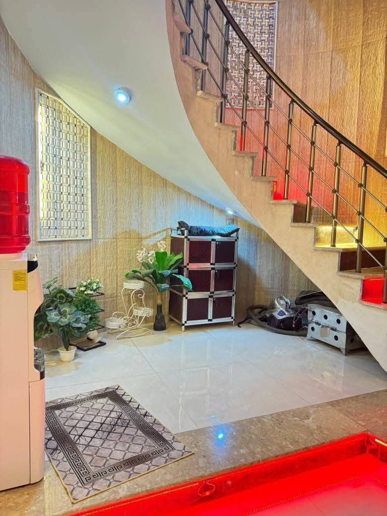 🔶 #بيت_حديث_في_حي_النفط_الجديد
🔶 #المساحة_200_م_مقابيل_ال36
🔷 #التفاصيل طابقين 6 غرف قريب من شارع السيد
🔷مكتب خالد للعقارات / الحيدرية / شارع المحافظة قرب افران العامل 
☎️ الاتصال :
               ***********
               ***********
