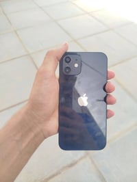 ايفون ١٢ • اسود • ما مبدل