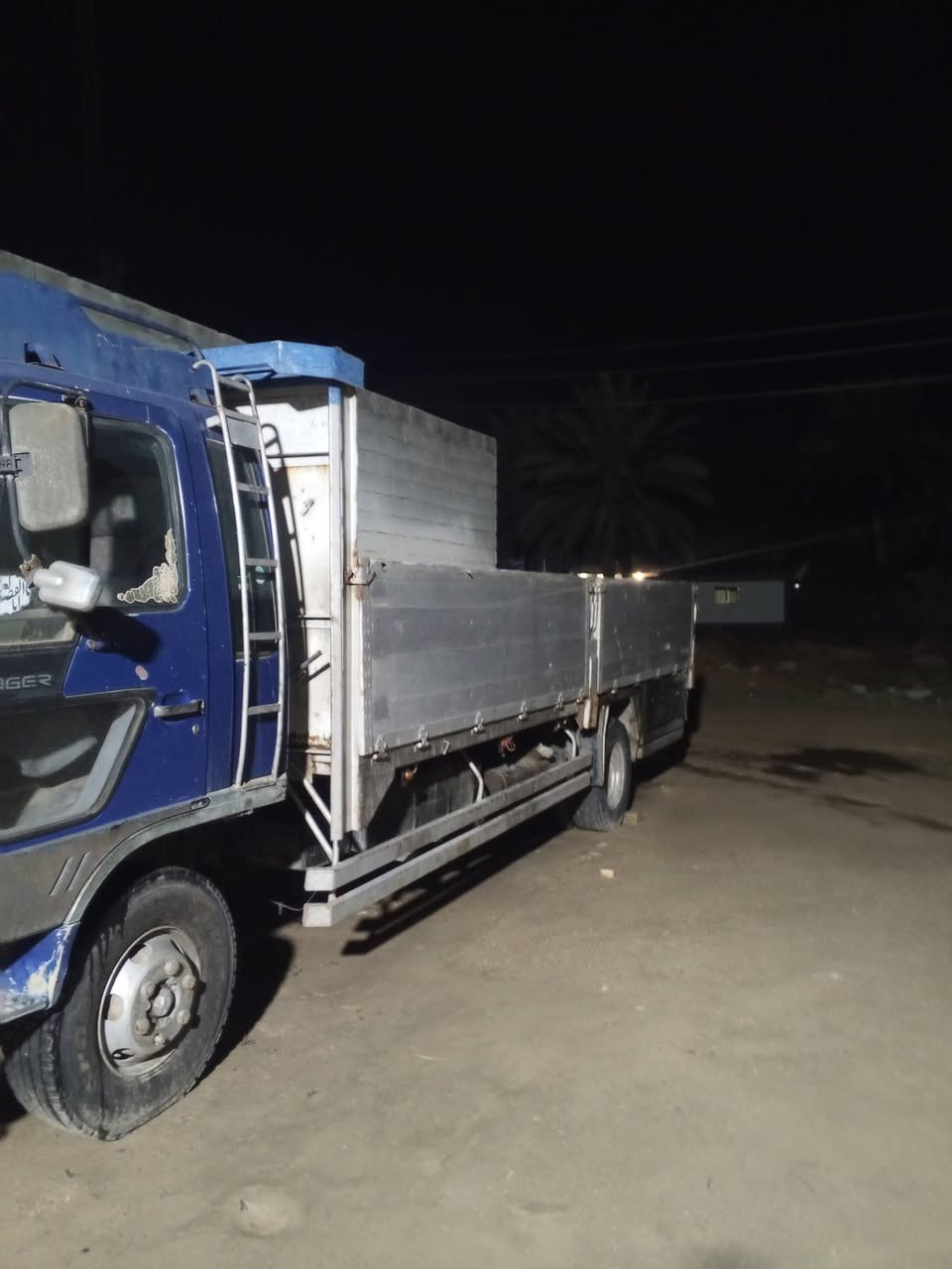 السلام عليكم بسبب الوعود الكاذبه لحد يكلي امسح المنشور واني جايك هينو للبيع على هذا وضعها مكانها كربلاء للاستفسار ***********
