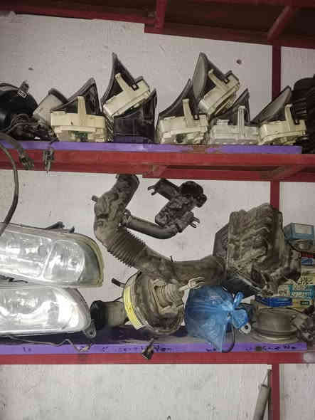 السلام عليكم ورحمه الله وبركاته 
تفصيخ راسم أبو محمد إيشي تحتاج موجود 
العنوان بغداد أبو غريب الزيتون 
***********
