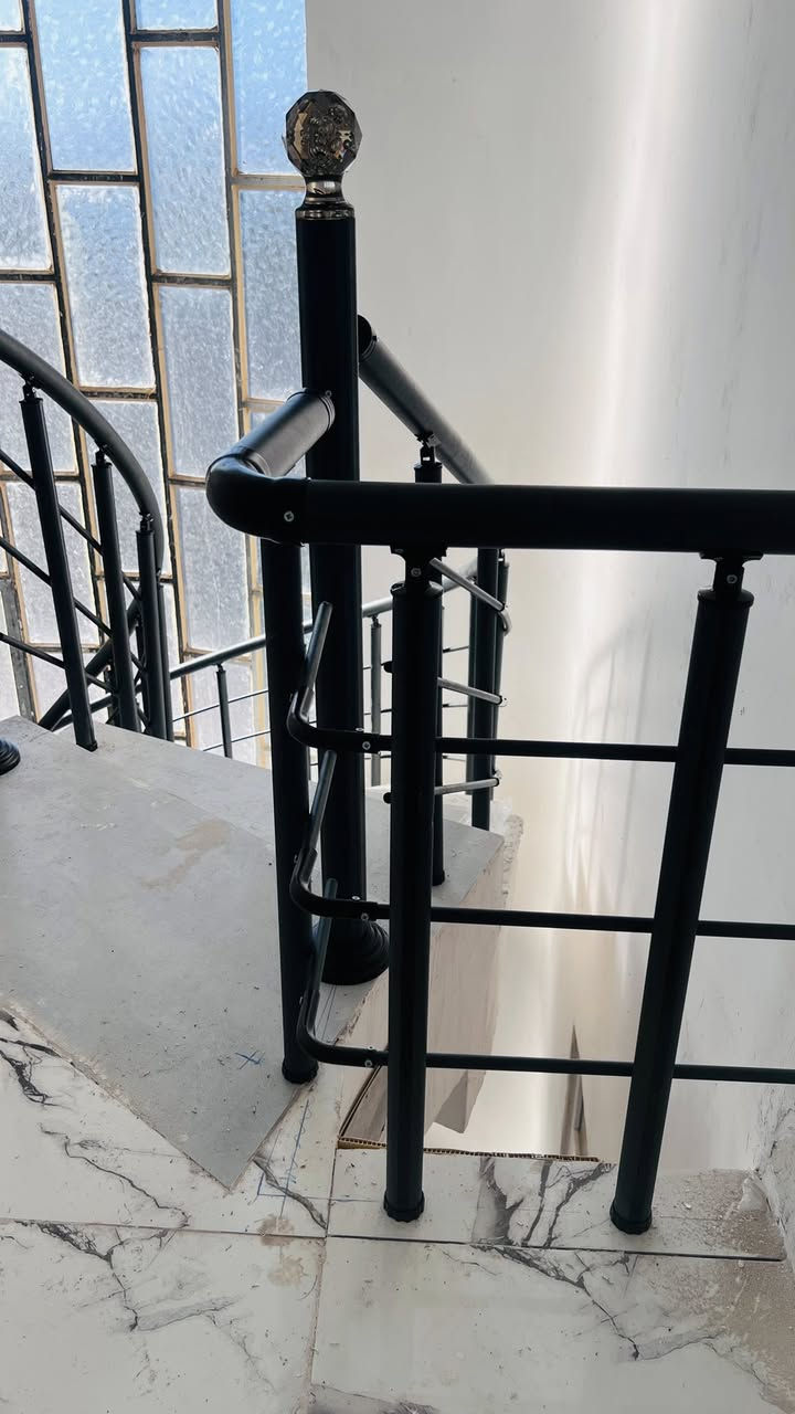 أعمالنا مستمرة ومتواصلة 😊⚒️🏠
جانب من أعمالنا  في ناحية العباسي ومبروك لأصحاب الدار🌹

تم تجهيز المنزل بمحجر درج  بوري مدور مواد تركية💯💯

❎السعر مناسب جداً

❎يتميز بالمتانة

❎مقاومة عالية ضد الصدأ

متوفر لدينا كل أنواع المحجرات بكافة الألوان والأشكال 
مربع ودائري وكذلك الجام والملكي
دقة وضمان في العمل والمواد
الأسعار مناسبة جداً وتنافسية. وبنظامي القسط والنقد
شعارنا الدقة والأتقان في العمل💪

للأستفسار
***********
 *********** واتساب
