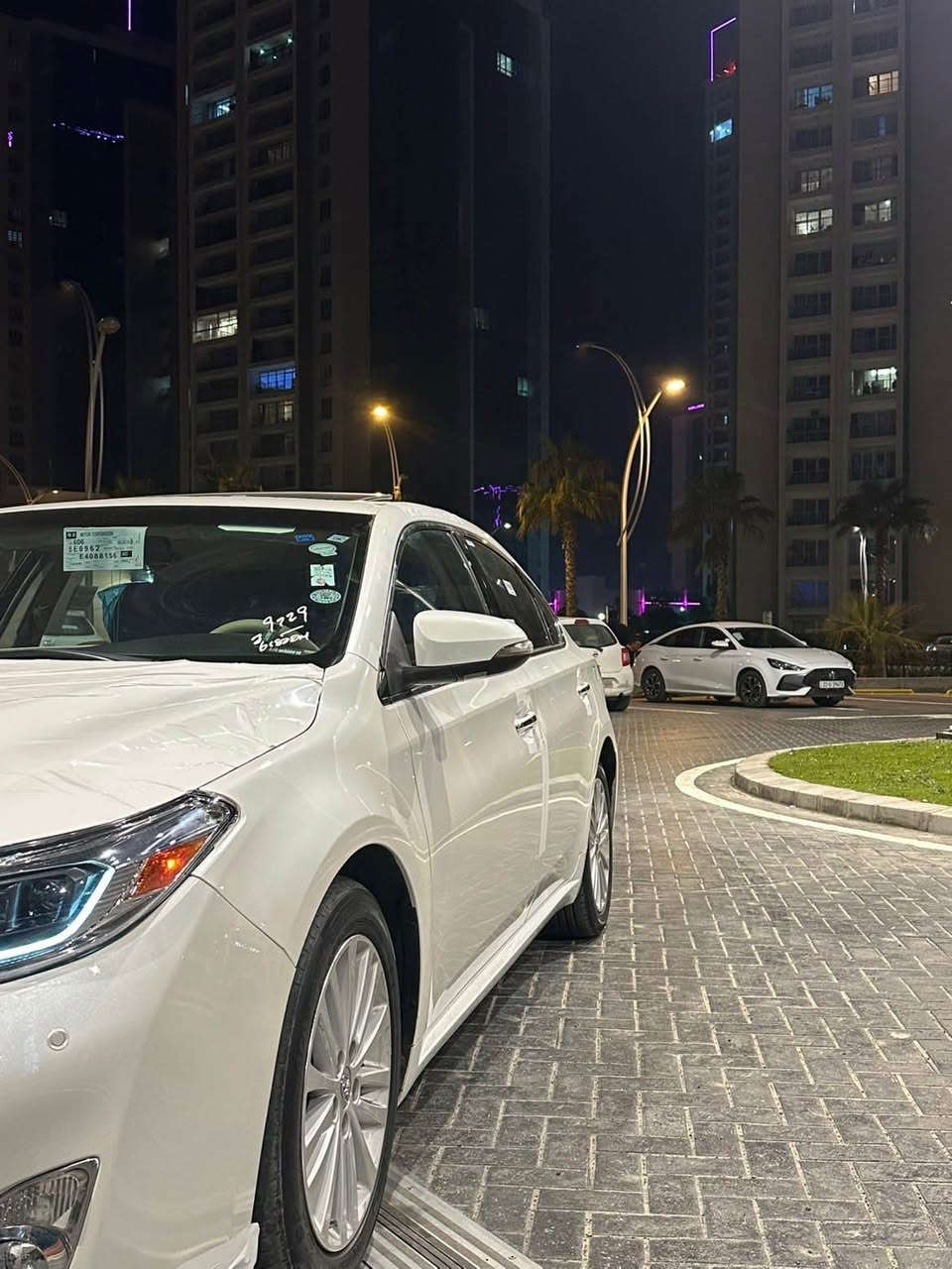 Avalon 2013 limted 
سەیارەکە ٢ ٣ جێی تحدیلی زۆر بچووکی هەیە باقی دیکە هەموو بەشەرت
فولل فوللە سەیارەکە لەسەر دەقی شەریکەی مایتەوە
سحری سەیارەکەیی ٢١٦ وەرەقە و مەجالێ برایانەی تێدایە
*********** أربيل, العراق
