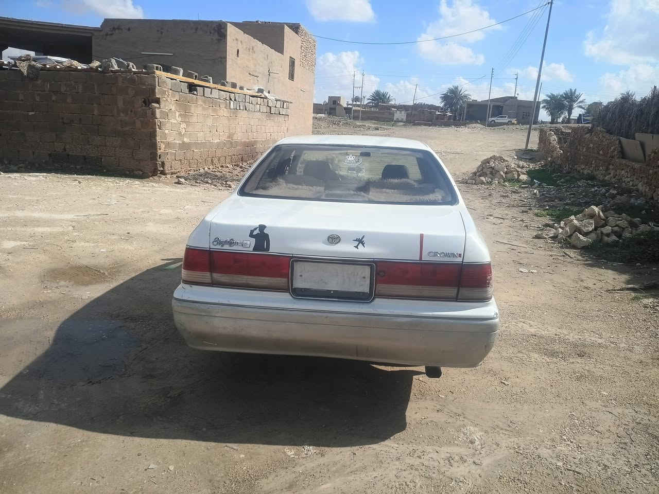 السلام عليكم اخوان عندي سياره راس الثور ادوات للبيع سياره عاطل بيه العقل ابيع من هل كاع السعر ١٥ورقه ***********
