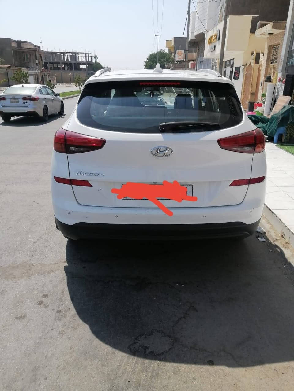 هونداي توسان خليجي 2019
رقم مثنى تحويل مباشر 
كفالة عامه 
حجم المحرك : 4 سلندر 2000 دوش 
السعر : 195 ورقة وبيها مجال بسيط
المواصفات : 
بصمة تشغيل وابواب   
حساس امامي خلفي - تبريد قطعتين اشاره بالمري 
اوتو هولد - مانع انحدار - لايت LED - بك لايت LED
فئه سبورت ، ايكو ، نورمال مري شفط - 
شاحن وايرلس - شاشة كار بلي - كامرة خلفية 
  -ويل كب حجم 18 

***********
المكان السماوة
