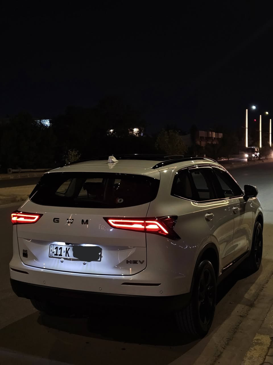 السلام عليكم..
للبيع هافال h6 هايبرد موديل 2026 رقم بغداد..
لون ابيض داخل مشمشي، مكفولة، ضمان وكالة نهج العراق، ماشية 10 الاف كيلو..
فول مواصفات اربع كامرات، رادارات، قيادة شبه ذاتية، بانوراما، كشنات جلد والامامية كهرباء تدفئة وتبريد، دخول ذكي، اندرويد اوتو ابل كاربلي وايرلس، فتح الصندوق بالقدم، نقاط عمياء، هيد اب ديسبلاي، وغيرها من المواصفات..
السيارة مسوي الها صيانة العشر الاف كيلو بالوكالة تبديل دهن وفلتر تبريد وشوتة وفحص كامل وشد مطريات وأرضيات من الوكالة..
مكان السيارة في الرمادي
رقم صاحب السيارة ***********
السعر 32 مليون ونص
