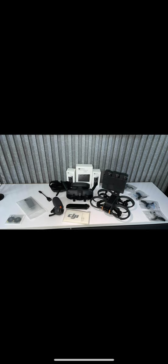 🚁🔥 DJI Avata 2 Fly More Combo للبيع 🔥🚁

درون نظيف جداً وبدون أي مشاكل، كامل مع جميع أغراضه الأصلية 👌
مناسب للتصوير السينمائي والفيديوهات الاحترافية والطيران السريع 🎥

📦 الملحقات:
🔋 3 بطاريات
🎮 RC Motion Controller
🥽 Goggles
⚡ شاحن وجميع الاكسسوارات
🛩️ مراوح إضافية

⏰ وقت الطيران: حوالي 30 إلى 35 دقيقة
📸 جودة كاميرا ممتازة
📍الحالة: نظيف جداً شبه جديد

📩 للاستفسار والسعر راسلني خاص


**إذا كنت صاحب هذا الإعلان وتريد حذفه لأي سبب، رجاءا أرسل رسالة إلى الدعم الفني**