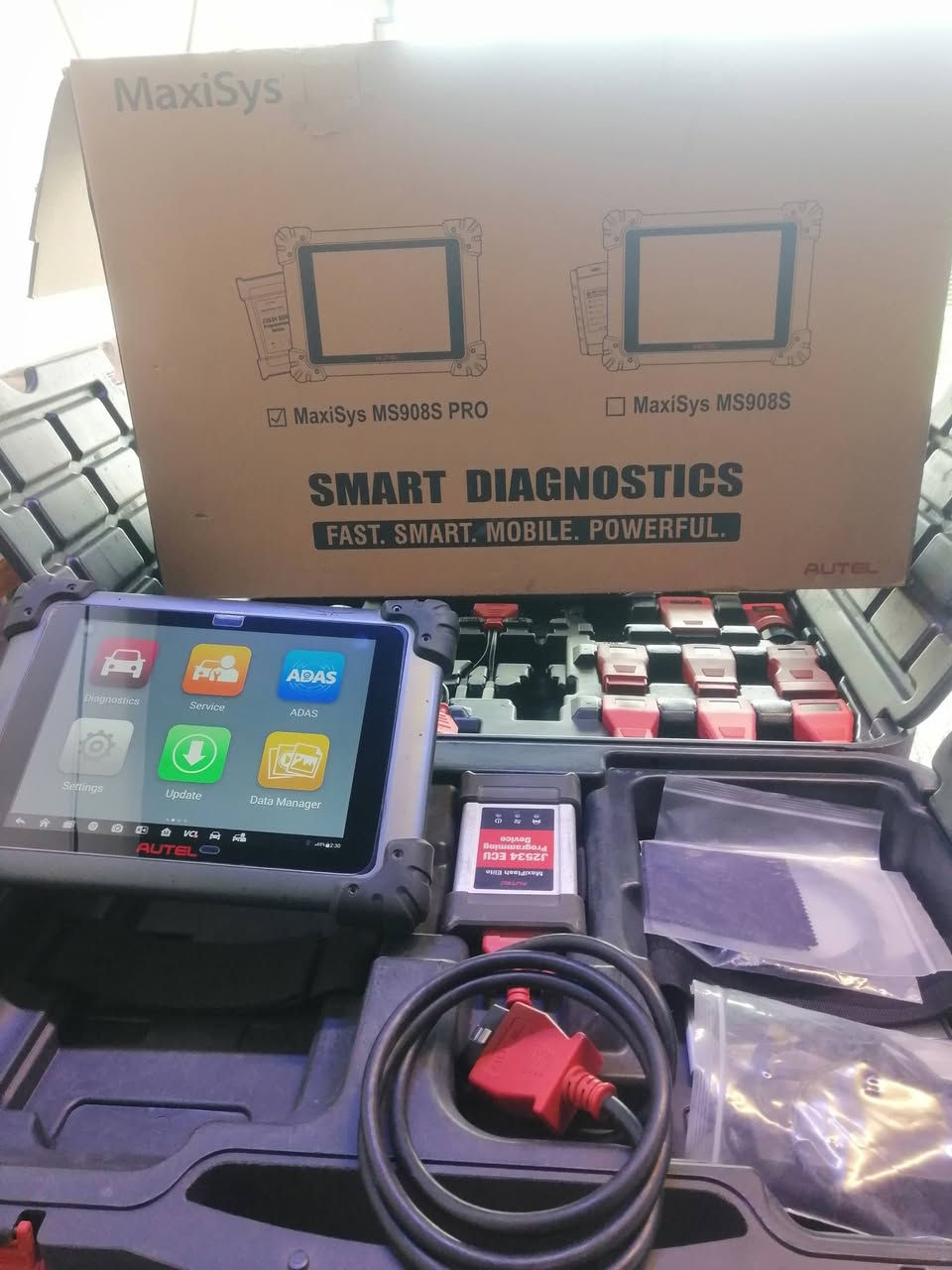 السلام عليكم ..... جهاز فحص Autel Maxisys ms908s pro للبيع تحديث منتهي السيارات الموجوده بي إلى ٢٠٢١ نظيف كامل مع الملحقات من الفيش نظام الفيشة passthru J2534 ....... السعر ٦٠٠ دولار 
للإستفسار ***********
