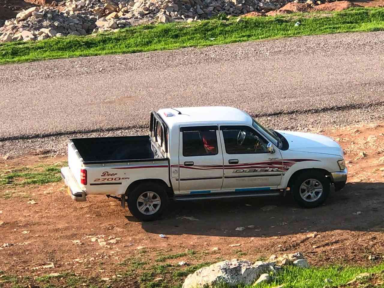 2009پیکاب دێر
ڕەقەم اربیل. بەسەر چوە. وەکالە بەناوی خۆمەوەیە بەشەرتی غرامە
دوسێ پەڵە بۆیاغی هەیە دەعمی نیە 
٢٥٠مەسرەفی تیا نیە سەیارەی مەعرەز نیە. هی دەسی خۆمە 
هەمو گیانی بەشەرت.  
مشتەریت نامە بنێرە  یان تیل کە 
***********/ڤایبەر

