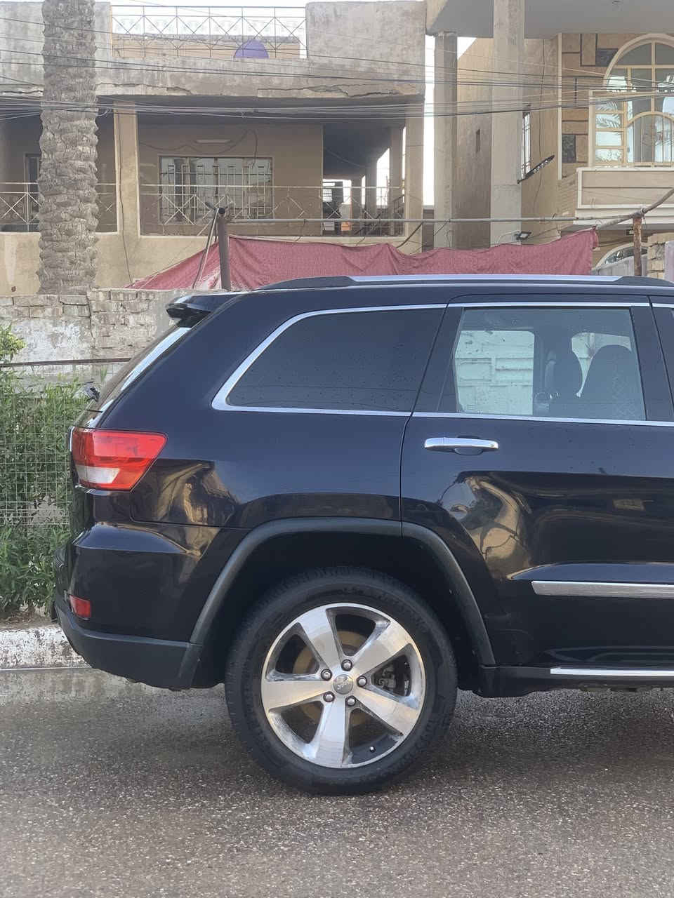 السلام عليكم
للبيع جيب كراند شيروكي 2011 لمتدد فول مواصفات 1/1
1- تدفئه +تبريد كشنات
2-شاشه عدد2 كبيره وصغير
3-بصمه تشغيل عن بعد
4- بانوراما سقف
5-حساسات وكامره
6-صندوك كهرباء
7-مري قلاب
8-وضعيات قياده مختلفه
9-كشنات جلد كهرباء 
10-تخم تاير جديد + منضومه زنون
11-حداديه كامله
12-رقم انكليزي جديد
13- محرك وكير بحاله ممتازه
14-حجم المحرك (3600) 6 سلندر
السياره داخله كلين هنا بيها قطعه وحده ورش كلير حزام اثر شخووط 
السعر : 145$
***********
