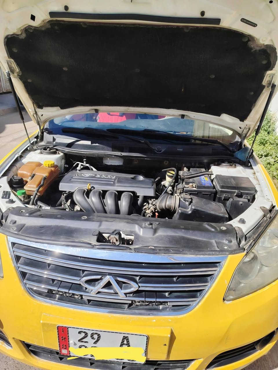 شيري استرا نيو موديل ١٤ بأسمي بلادية محرك وكير بيكاتشو ١٨٠٠ جاهزة تبريد تدفئة شغاله تحكم استيرن فتحة بالسقف سنتر لوك كهربائيات كلها شغالة عنوان الشعب  ت*********** السعر ٤٩$
