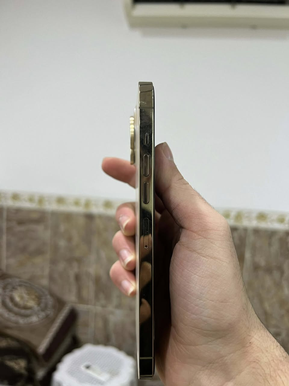 کوردە#
سلام علیکم ئەم موبایلە بو فرشتنە ١٣ە پرو ماکسە باتری ٨٠ یە کیشەی نیە شتیکی زور پاکە هەر کەس حەزی لی بو  ژ.م ***********
عربی#
سلام علیکم هاي الهاتف للبیع ١٣ برو ماکس بطاریە ٨٠ ما بی موشکیلە نظیف  و ٢٥٦ جیجابایت
