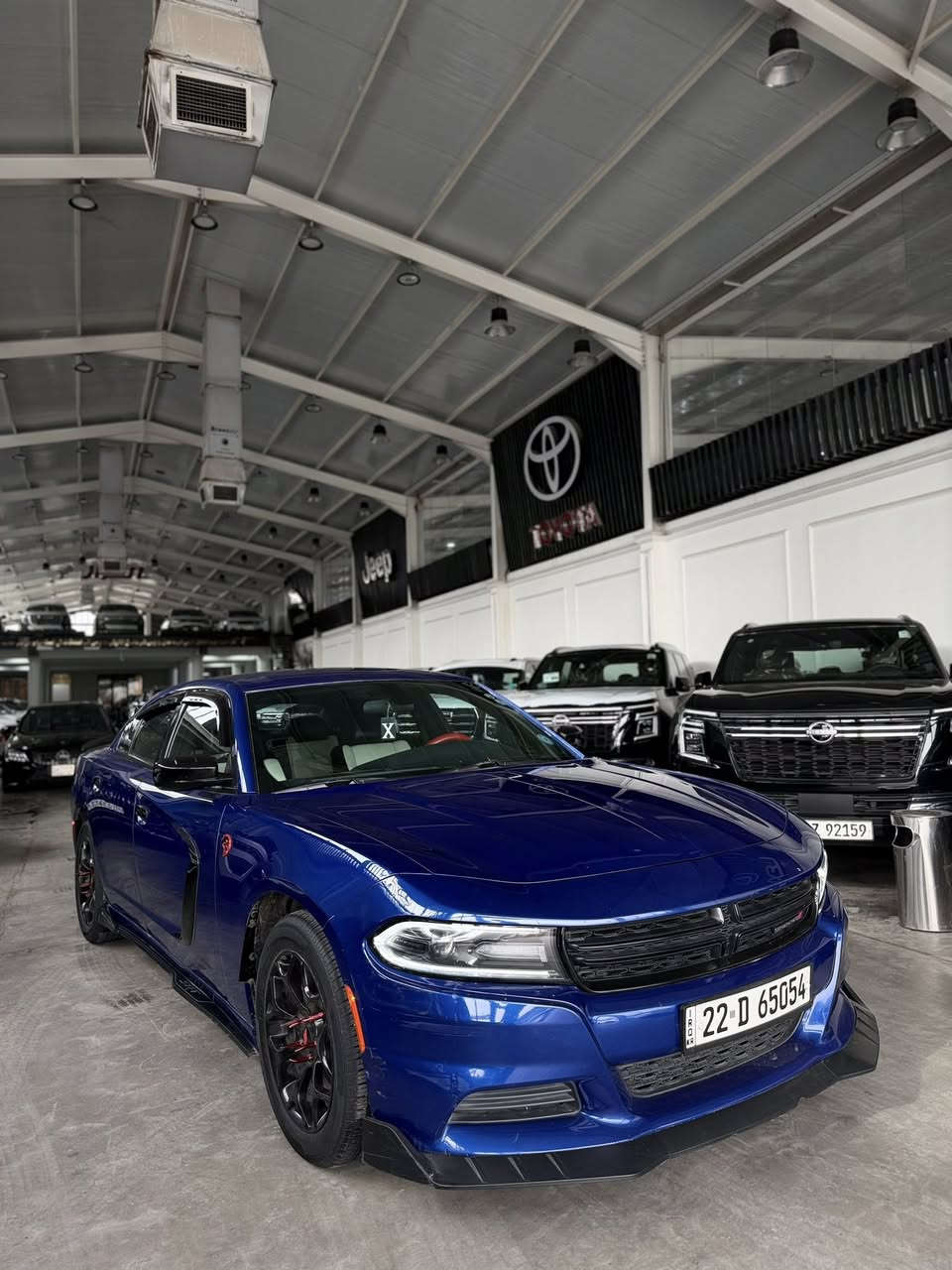 جارجر 2019 خليجي وكالة هارلم
الباب الخلفي صبغ والجاملغ الخلفي اثر طخه بسيطة 
السيارة جديدة وبدون اي نقص
شاشة 
كامرة خلفية
داخل ابيض
رادار جانبي 
ماشية 126 الف كيلو 
مكان السيارة بغداد الكاظمية 
السعر 22,500 وبيهة مجال 
***********
