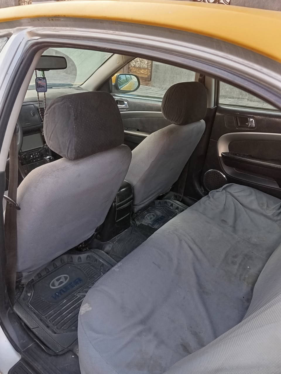 سلام عليكم اخوتي ابيكا 2008
محرك كامري مكينه جديده تبريد شغال تتفئه 
كشره حلوه احلى من الصوره ضربته جاملغ خلفي شبر بس كير كايم تحويل ثاني يوم مكاني بغداد ***********
