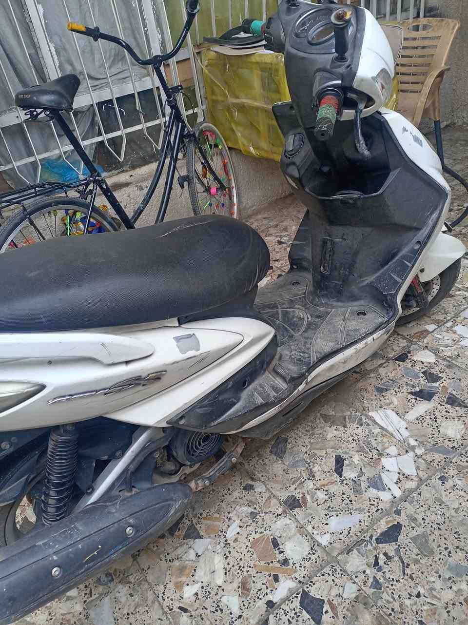 السلام عليكم سكنس فحل ياباني محرك ممفتوح علفحص بس الكفر يحتاج ترتيب السعر 500 مكاني بغداد مدينة الصدر ***********
