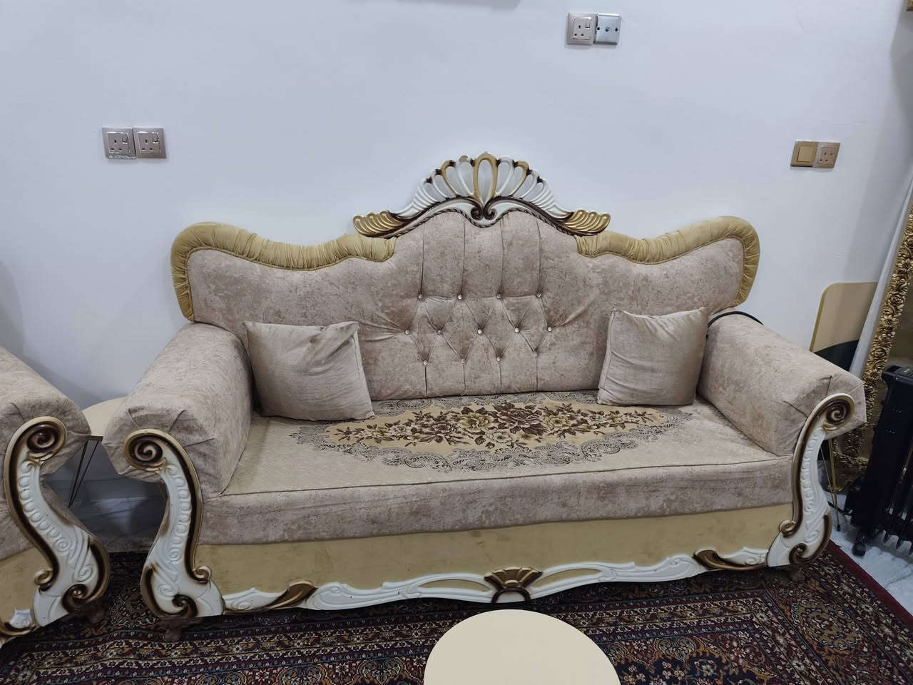 السلام عليكم مكلف بالنشر
تخم رئاسي 10 مقاعد استعمال شي بصيط 
للاستفسار الاتصال على 
‏‪0780 757 2091‬‏
