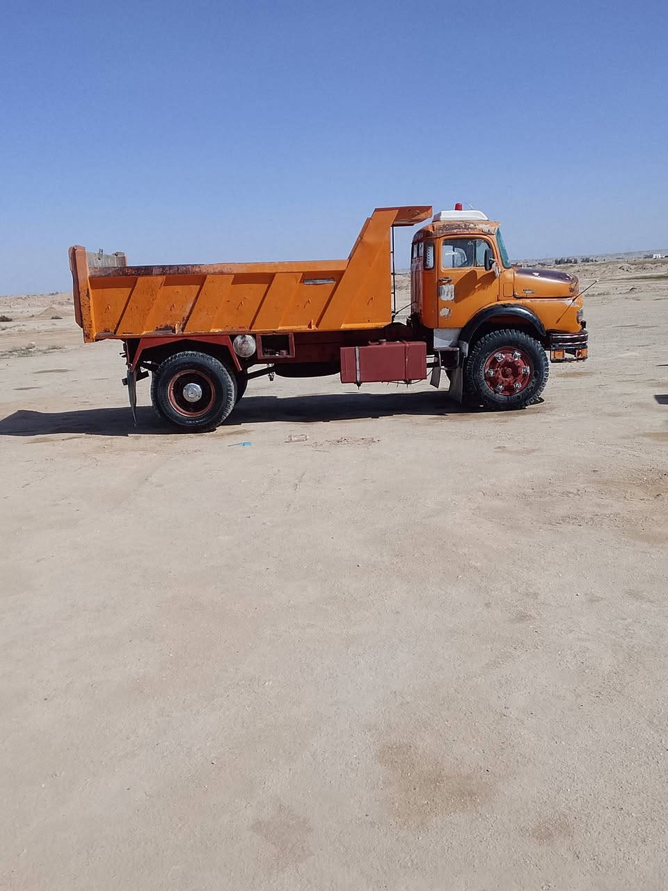 أقجم تك للبيع موديل 79رقم صلاح دين  السعر 25.   مليون   ***********
