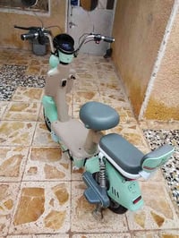 دراجه للبيع حجم 14شغاله نضيفه باتري جديد سعر225 العنوان بغداد النهروان...