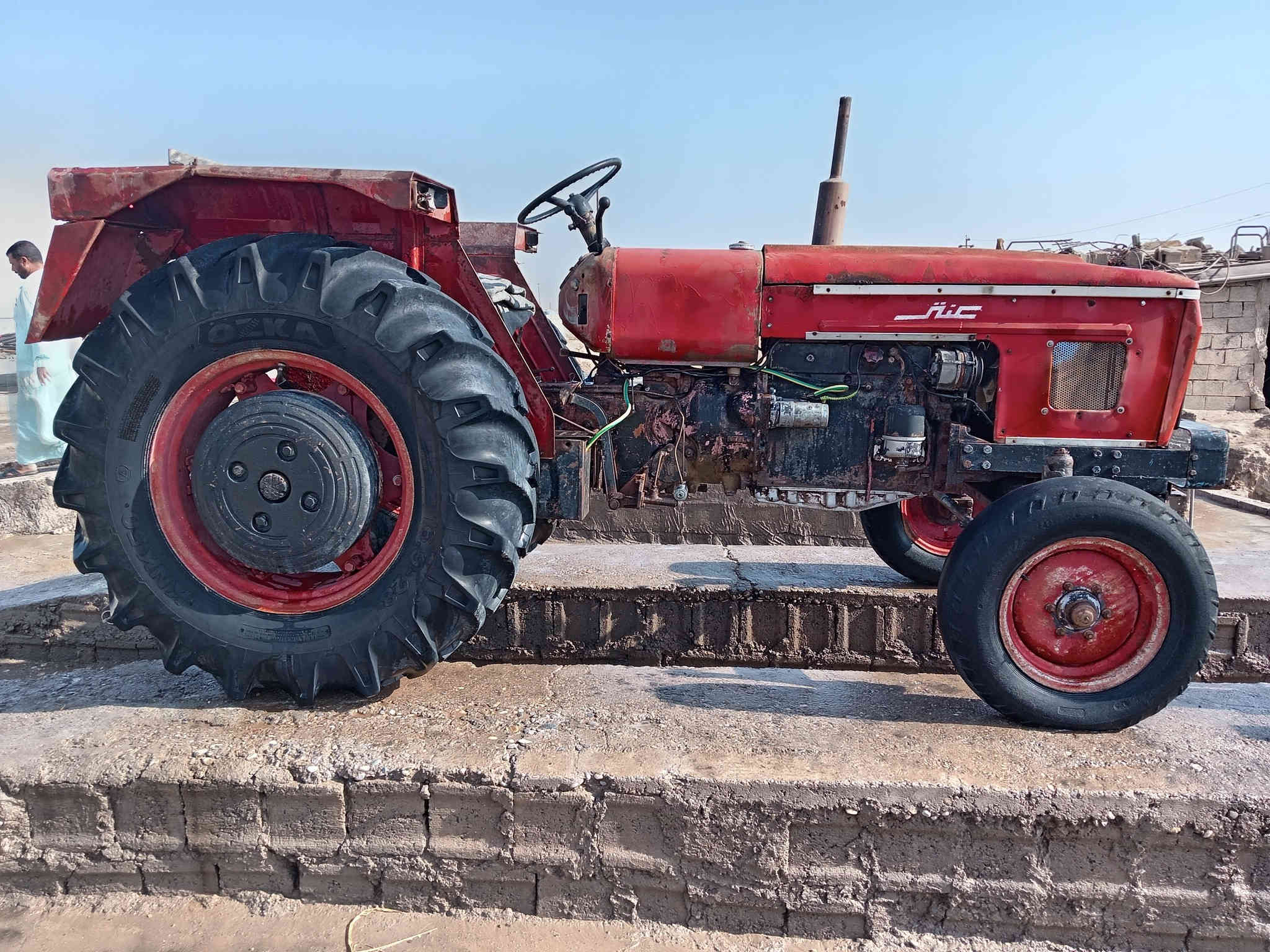 السلام عليكم عنتر للبيع نظافة فلو السعر خمس ملاين ونص وبي مجال مكاني الحويجة مفرق الصفرة الاستفسار عل رقم التالي ***********
