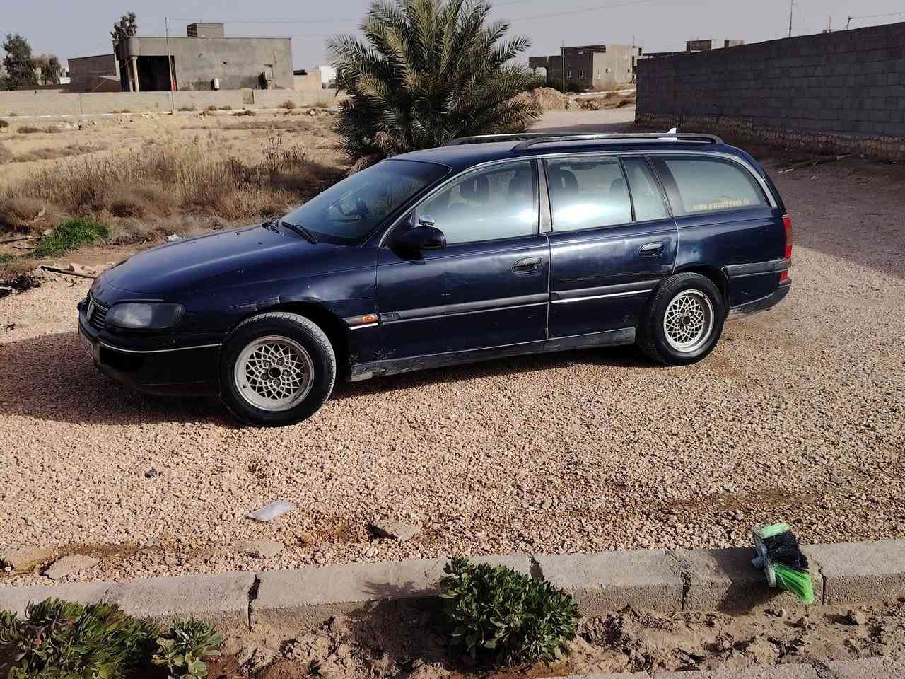 سلام عليكم من رخصة الادمن للبيع اوبل دكتوره موديل 95 رقم انكليزي سنويه 29 تحويل مباشر محرك 2000 كير اوتو سياره جاهزه السعر 40 وبيه مجال الاستفسار اكثر على الرقم *********** مكان السياره القائم
