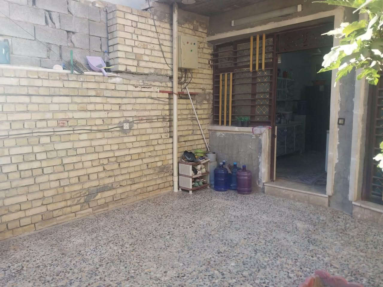 سلام وعليكم
دار البيع زراعي سند 25 مساحه 120متر  بي غرفه نوم وحولي جبير و مطبخ و ستقبال بناء جديد 
ابو دشير الزراعي مال  حي صناعي 
مال دلال ابو وسام العكيلي مقابيل السكله الشبلاوي  بيت نضيف كلش بنا جديد  سعر 95  وبي مجال
 
رقمي ***********
