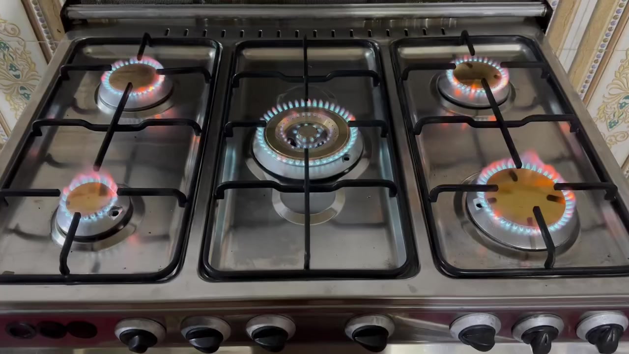 السلام عليكم
 طباخ أديال مصري امتياز إيطالي خمس مشاعل نار زركه غراض كاملة السعر 200 وبيه مجال بسيط


**إذا كنت صاحب هذا الإعلان وتريد حذفه لأي سبب، رجاءا أرسل رسالة إلى الدعم الفني**