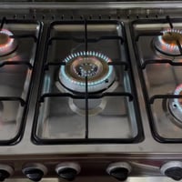 طباخ أديال • خمس مشاعل • غراض كاملة