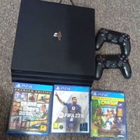 بلي 4 برو ذاكرة 1تيرا نظيف جداََ استعمال قليل كامل مع ملحقاتة السعر 35...