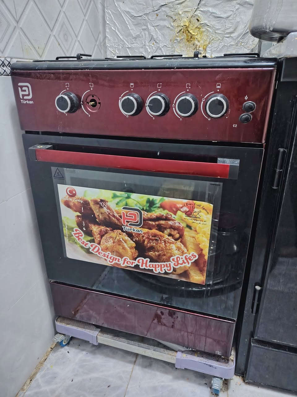 سلام عليكم طباخ جديد جدا استخدام شهرين فقط. توركان. تركي ٤ شماعت نار زركة. فرن فوك وجوه شغال.. ب 190 الف.. للاستفسار. ***********
