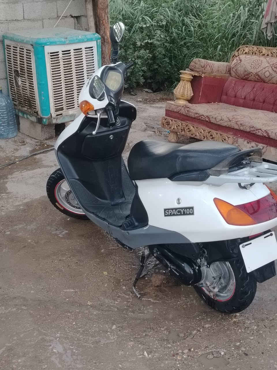 للبيع دراجه سبيسي ماليزي نظيفه
دراجه مفتوحه الي يريدهة هذا رقمي ***********
الموشراي لا يتعبني  سعرهة ب٤٥٠ وبيه مجال
