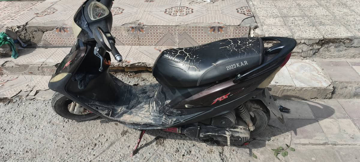 500 وبيها شوي  تواصل 
‏‪***********‬‏ كرنه
