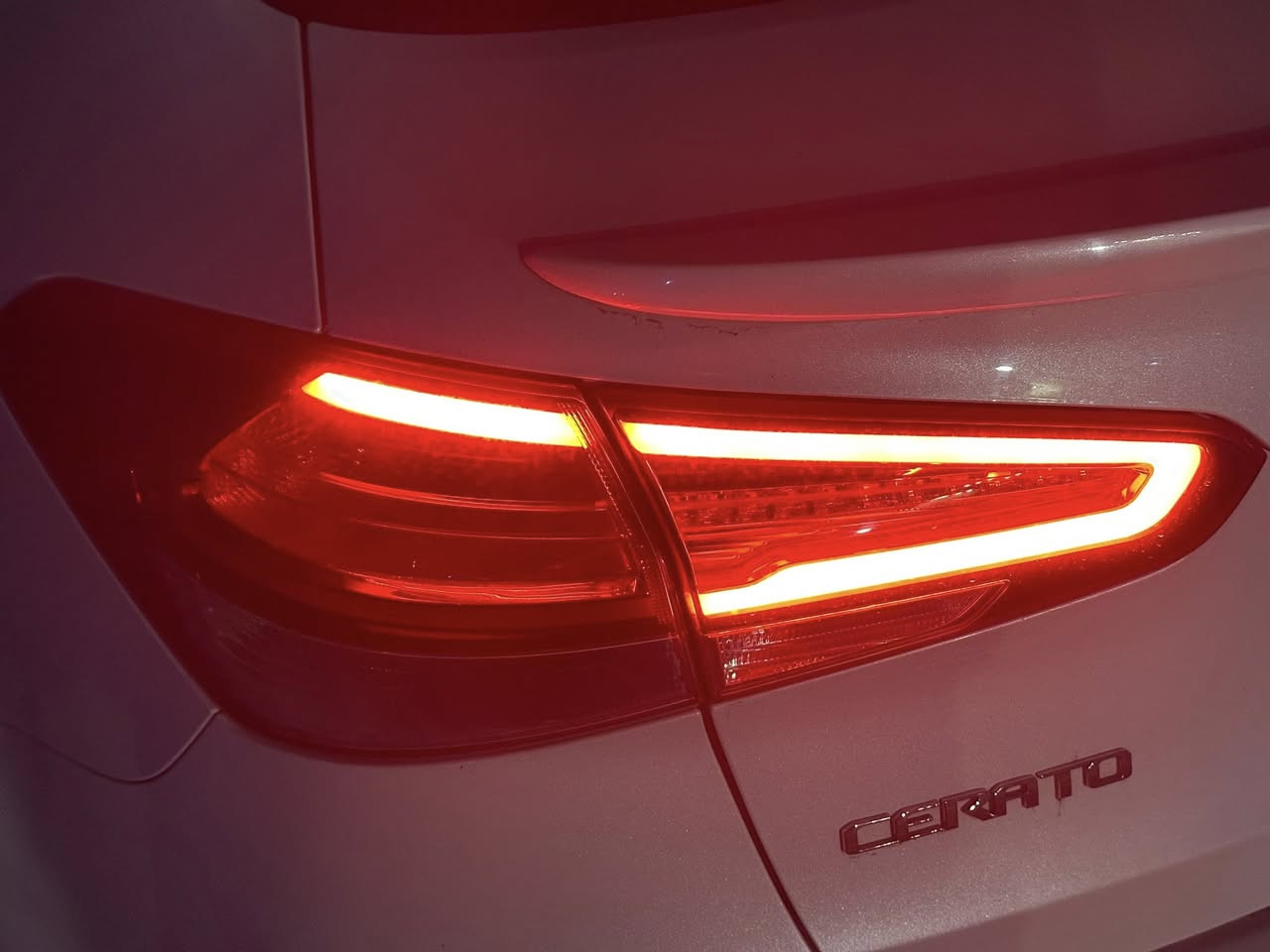 سلام عليكم سيراتو لللبيع ٢٠١٧للبيع خليجيه مواصفات ايرانيه فول ١/١
فتحة

بصمه

محرك٢٠٠٠دوش

كرسي كهرباء 

مقعد السائق ذاكره

رادار

جلد بلادي

تدفئة تبريد الكشنات الاماميه

تدفئة المقعد الخلفي

تدفئة الشاشه مناخ منفصل

قطعتين تبريد

تحكمات مقود

شاشه ديجيتال

كامره

مرائاة اوتو ترحيب

ويل ١٧كروم

حساس امامي خلفي

لد امامي خلفي

لايت زنون

١٠ايرباك

يدات نيكل

مانع انزلاق

نضامadc

شفتات مقود

كروس سرعة

صندوق ذكي

ارضيه جلد

باقي السيارات معروفة

رقم بغداد باسمي سنويه جديده رقم إنكليزي سنوية بسمي 

تخم جديد تاير

باتري جديد

صدر جديد

السيارة كفالة كير ومكينه والصبغ

مكانات بارد بسيط فقط 

مكان السياره بغداد الاعظمية 

ماشية 121 الف السعر 155$بيه مجال بسيط 

السيارةمكفولة بدون صبغ بدون ضربة بدون تبديل بدون حالوب بدون تكحيل فقط بيه بارد بسيط 

***********
