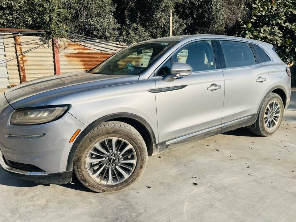 سلام عليكم

لينكولن ناتوليس 2023 وارد امريكي حادثهة طخة بالصندوك بدون صبغ نهائيا رقم بغداد دولي باسمي مكينة 4 سلندر تيربو السيارة فول مواصفات 1/1 قمارة بنوراما بالكامل كشنات كلهن كهرباء  كشنات تدفئة وتبريد كير بيانو  تبريد قطعتين بدون نقص مكاني الغزالية  عارضهة ب22$ الف للتواصل ع الرقم *********** صور الحادث بالمنشور
