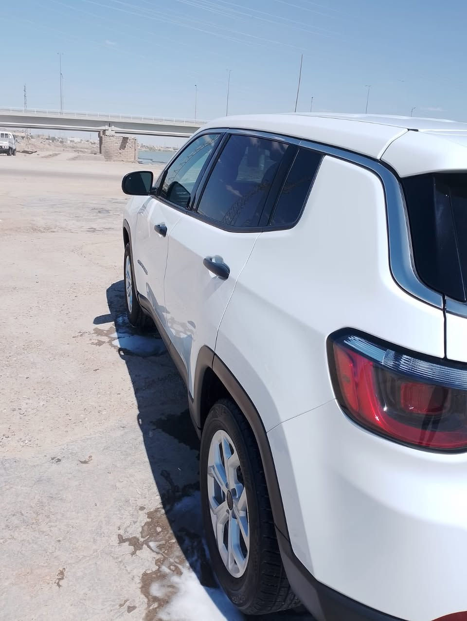 السلام عليكم
جيب كوماس  موديل 2025 
بدون تبديل حادث خفيف دعاميه اماميه فقط 
رقم بصرة السعر 165 وبيهه مجال 
استفسار *********** واتساب
