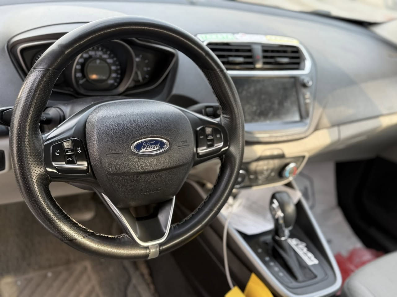 فورد اسكورت 2020 خليجية وكالة القاصد
كلين تايتل مكفوله من الصبغ 
محرك 1500 تنفس طبيعي
ماشيه 30 ميل - 50 كيلو
سياره كلش نضيفه ممتعوبه ومكانها بغداد
شاشة وحساسات خلفيه وتحكمات سترين وكروز سرعه

تواصل ***********
