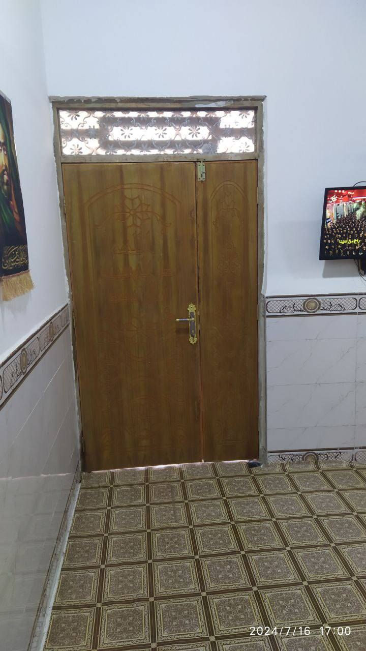 متاح#
بيت للبيت مساحه الارض 300م
مساحة البناء 200 م صب ارضي 40×60 وخمس سوف طابوق ورباط فوق البوب على مدار البيت والسقف عگادة والشبابيك تفصال درجه اولى حديد 2 ملم الارضية بالكامل سراميك.. يتكون البناء من ديوانية 4×7 و غرف نوم 4×5 عدد 2 و غرفة نوم 4×3 و موزع غرف 3×6 و هول 4×4 و مطبخ 4×5 و حمام داخلي وحديقة خارجية واسعه وسقيفة 
العنوان القرنة النعيم شارع مخبز العراق  
للاستفسار عن التفاصيل والسعر الاتصال على *********** سيد باسم
