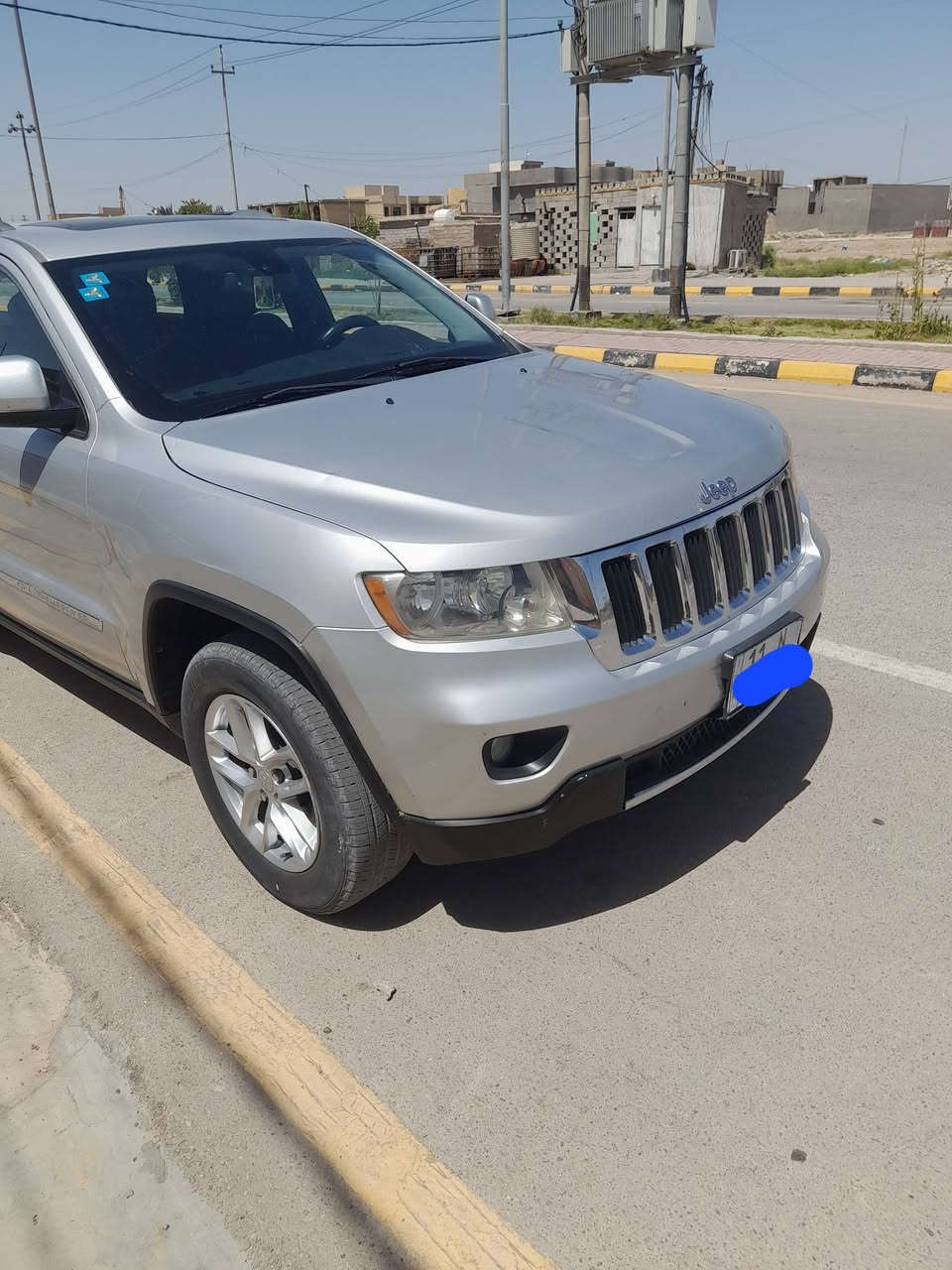 جيب لاريدو ٢٠١٢رقم بغداد دولي وارد امريكي محرك ٣٦٠٠ نظيف باسمي سيارة ضررة طخة كد شبر يم قبق البانزين مصلح ومصبوغ والباقي مكفول سيارة نظيفة حدادية ودبدلات جديدة قبل ٢٠ يوم شادهن سيارة ماالبيت نظيفة السعر ١٦٠ ورقة وبيه مجال انشاء الله مكاني بالكوت رقم الهاتف *********** /***********
