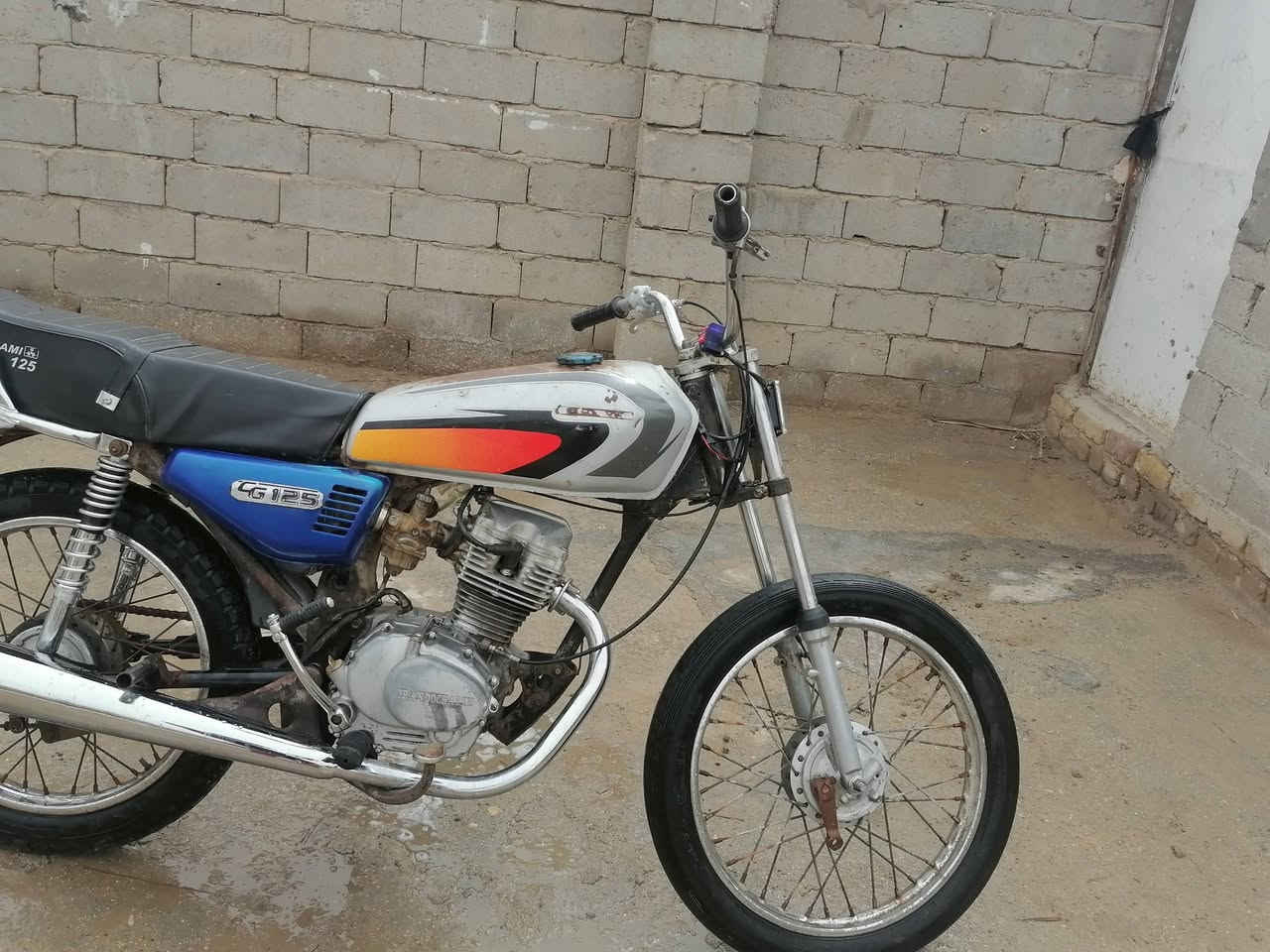 دراجه للبيع ما عايزه برغي وذاك مراوس هم عادي


**إذا كنت صاحب هذا الإعلان وتريد حذفه لأي سبب، رجاءا أرسل رسالة إلى الدعم الفني**