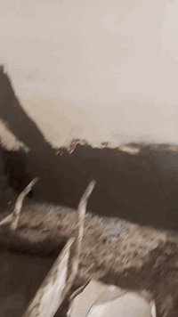 سلام عليكم ورحمه الله وبركاته يوجد تصليح التشققات في الجدران الداخلية والخارجية في  مواد البناء والمواد المتصلبه والجكن واير والشيش ضمان الجوده في العمل وضمن التجربه الاتصال على الرقم التالي ***********ابو محسن العيساوي
