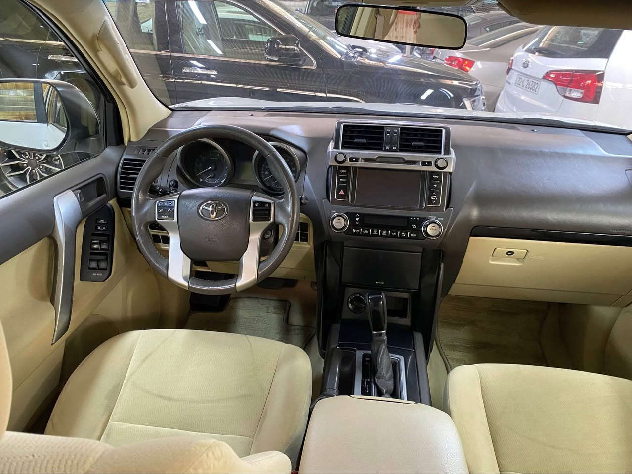 پرادؤ مؤديل 2014يه سه ياره يه كى زؤر جوانو  4پستنه سه ياره كه هـيچى نييه 137هه زار رؤيشتيه گيرو مه كينه ى نكرايته وه بى حه يبه داواى290 وه ره قه ى ده كه م كه جى مه جال 
***********
برادو موديل 2014 سياره جديده ٤بستن ماشيه137 مكينه مو مفتوح بشرت صعر290بى
*********** مجال أربيل, العراق
