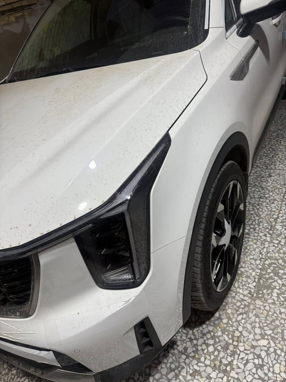 سورنتو ٢٥ ماشيه ألف ونص فادي شوف يعني  زيرو رقم بغداد ٦ستندر 
رقم هاتف ***********
