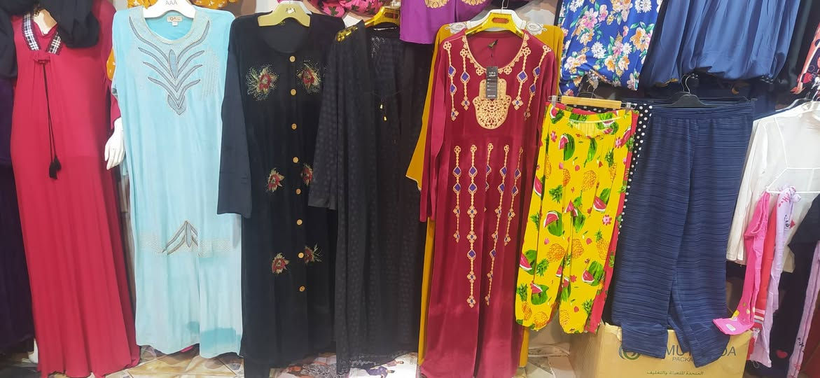 محل ملابس نسائيه للبيع العنوان حي اور قرب كماليات ابو احمد للاستفسار الاتصال ***********
