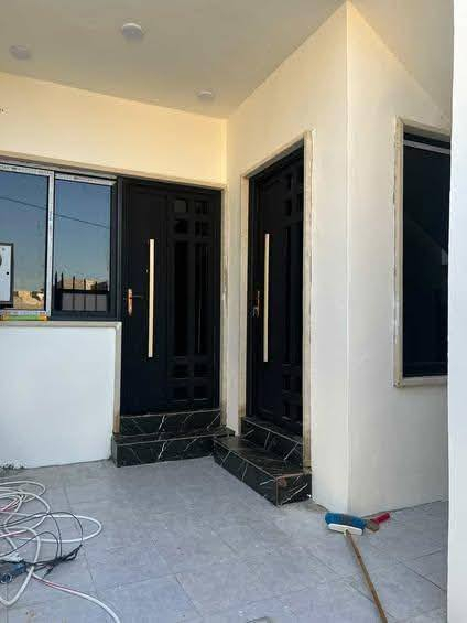 دار للبيع التعليم العالي جمعية غرفة تجارة مساحه ١٢٠ متر درايج منفصله يحتوي كل طابق ع غرفة نوم وهول واستقبال السعر 75 وبي مجال للاستفسار اكثر ***********
*********** واتساب ***********
يتوفر لدينا قطع اراضي للبيع في حي التعليم العالي والتربيه بأسعار مناسبه وكذلك يوجد لدينا نضام البناء بالتقسيط
#موصل #الجميع
