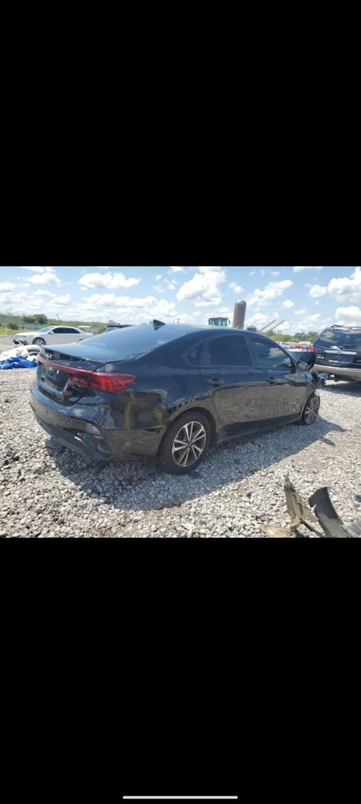 السلام عليكم
فورتي
K2024
رقم بغداد بسمي 
 قسط 
مقدمة ٨٠
سكنة بغداد فقط 
ورد أمريكي
مكينة 2000 دوش
كير مكينة تبريد صدر تخم تاير كفالا
اتصال أو وتساب
***********
