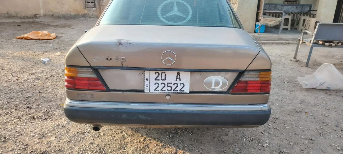 سلام عليكم مارسدس دب 300 للبيع موديل 90 بلادي مكفوله من الضربه والصبغ محرك محور بطه ديلكو 3000 تخم تاير جديد تبريد شغال كهربائيات قواعد دبل بلادي فقط جهه اليسار الامامي معمر  رقم ديالى انكليزي المكان بغداد غير متواجد ع الفيس *********** سعر 65 وبيه مجال بسيط
