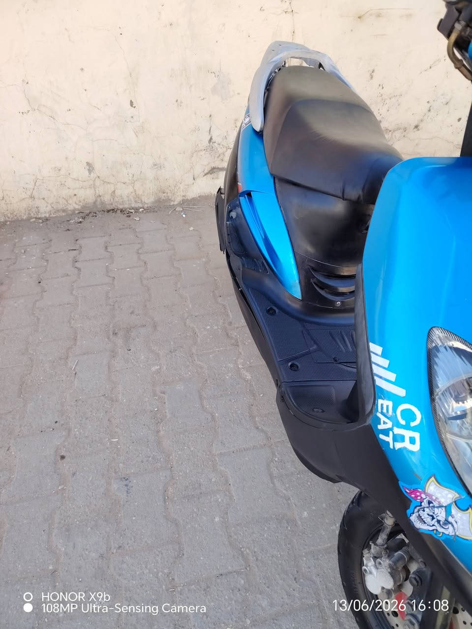دراجه سكنس برغي مامفتوح بيهه *********** كهربائياته كلهه شغاله سلف لايتات اشاير شلعه ومعدل سعرهه 325 بيه مجال
