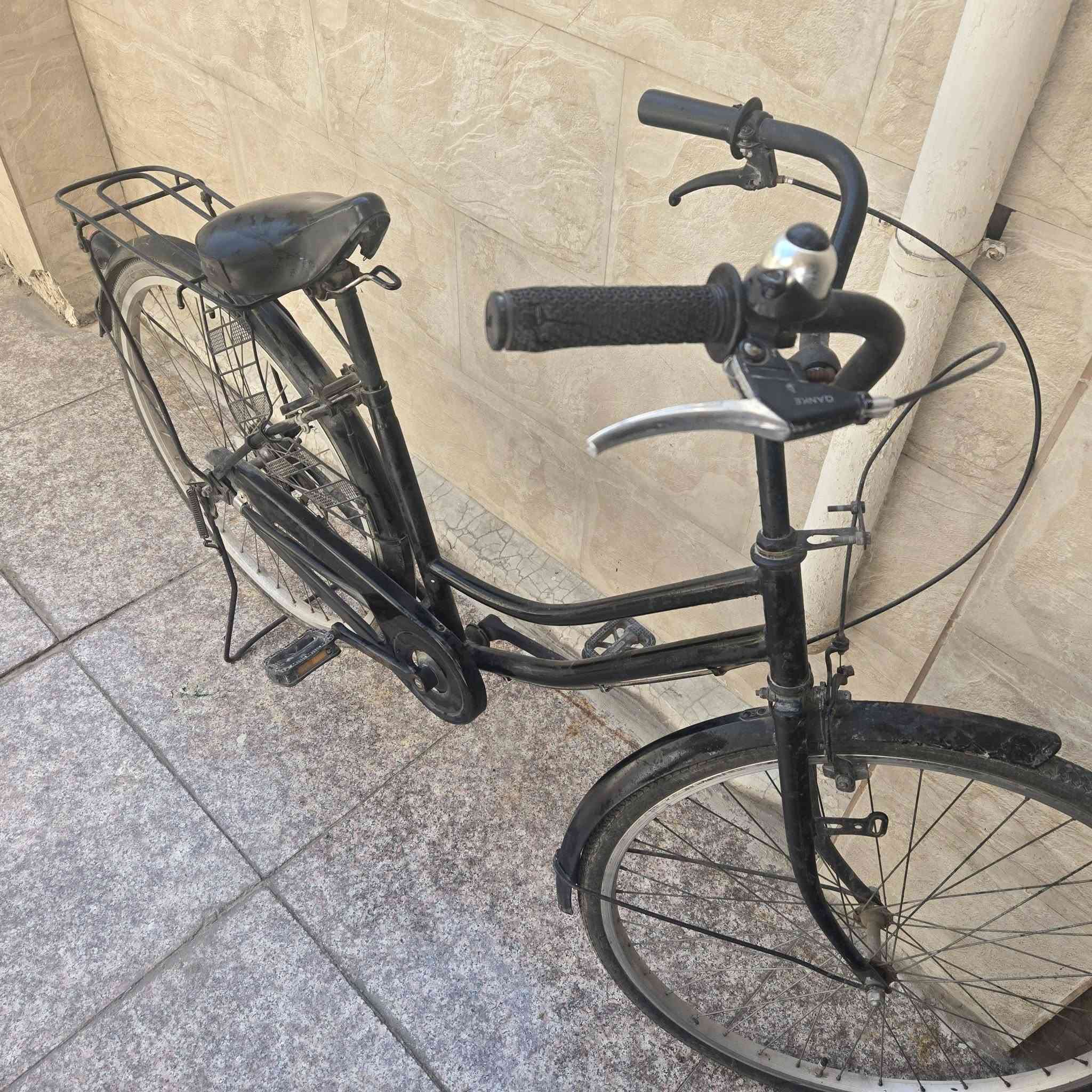 بايسكل مستخدم نضيف السعر
٥٠ الف 
المكان بغداد البنوك
***********
التواصل على التواساب مراسلة
