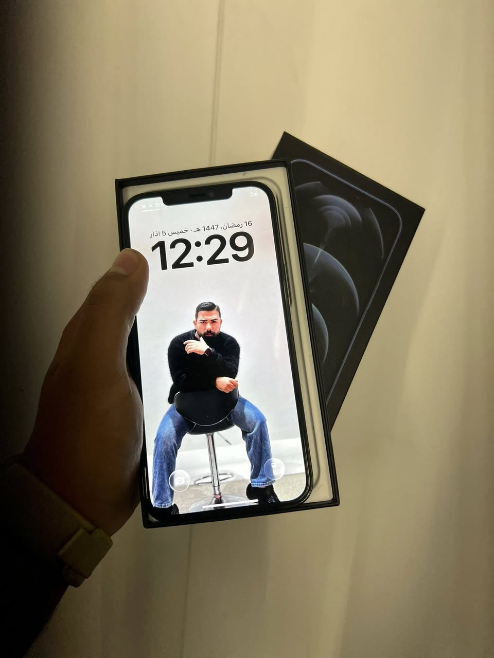 سلام عليكم ايفون 12 برو ماكس 
دبل سيم /za
ذاكره /128
جهاز امريكي شرط كارتون كامل 
مبدل شاشا اصلي وضمان  فيس ايدي شغال 
مبدل بطاريه جديده 100 شرط جهاز وضمان للبيع شراي خابر ***********
